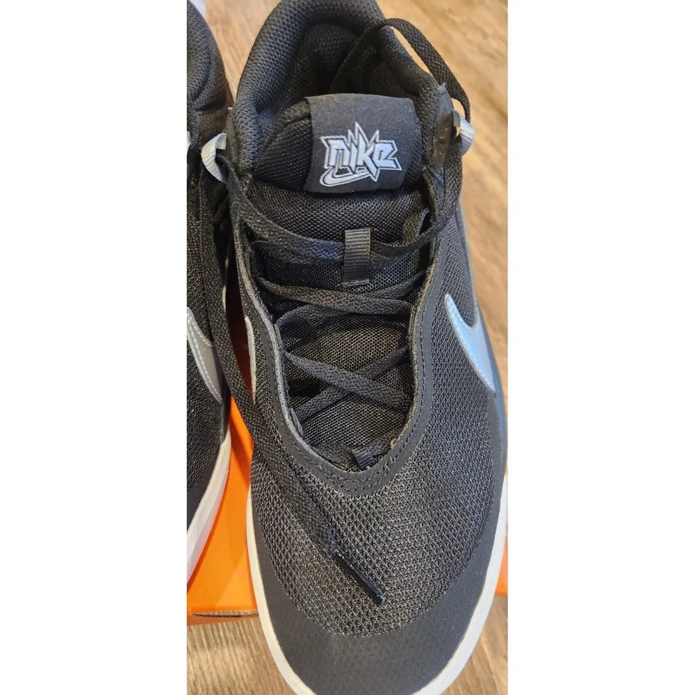 Size 6.5 Y  (GS) - Nike Team Hustle D10 Low Black Metallic Silver